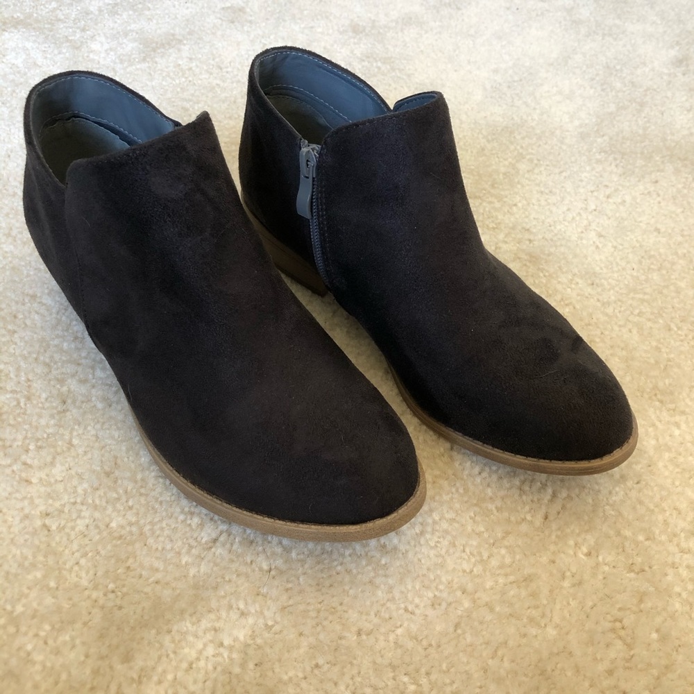 JG Black Ankle Boots (Size 9)
